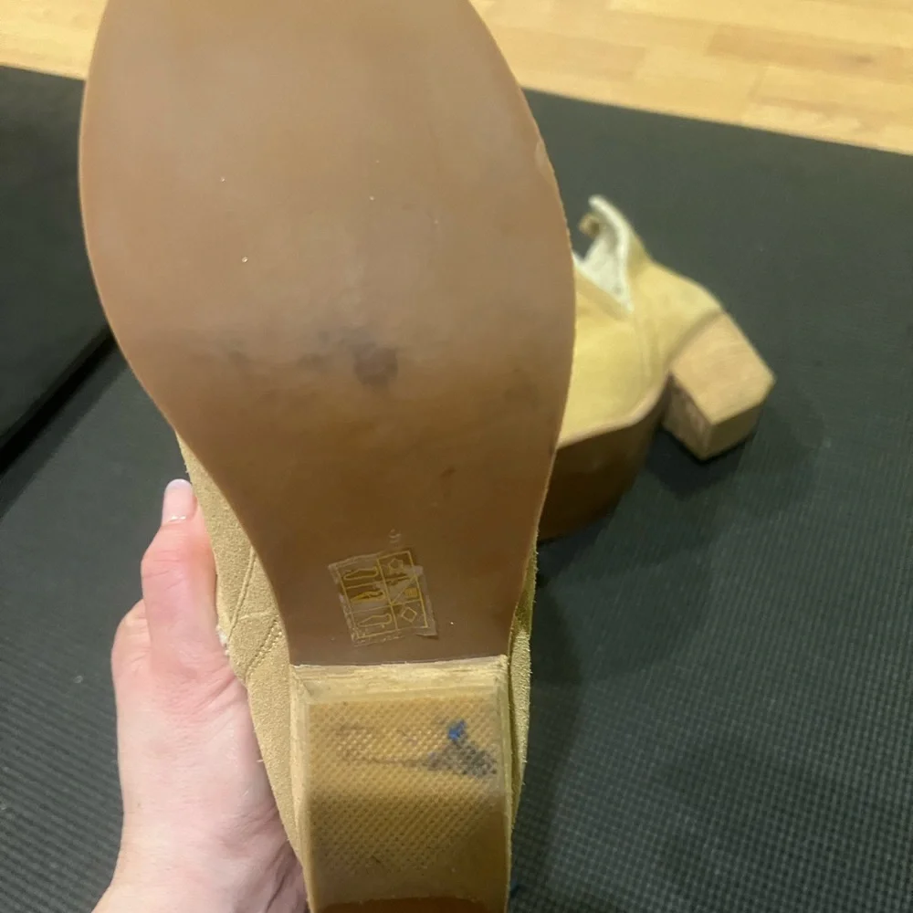 Jeffrey Campbell bootie with shearling inside